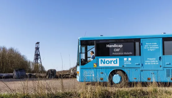 Le Camion/bus bleu