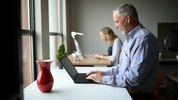 Des permanences numériques avec Emmaüs Connect