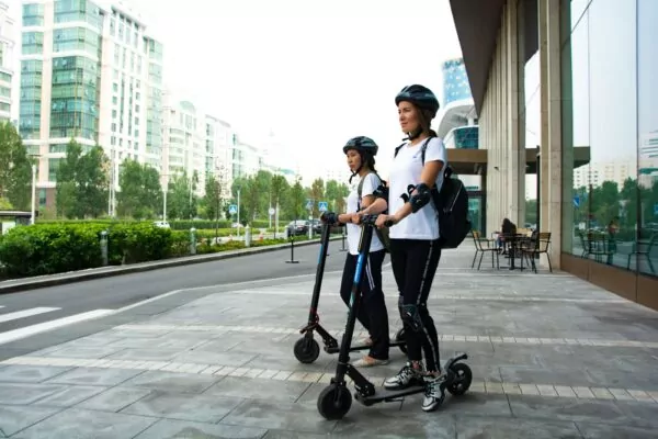 EDPM et vélos : les bons réflexes pour circuler en toute sécurité